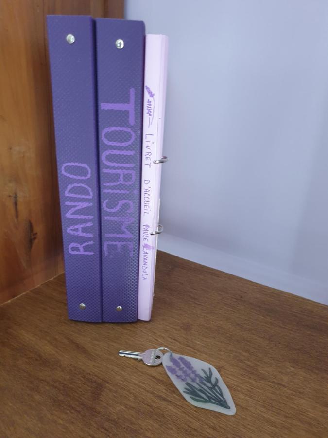 Pause Couleur Lavandula Roussas Exterior photo