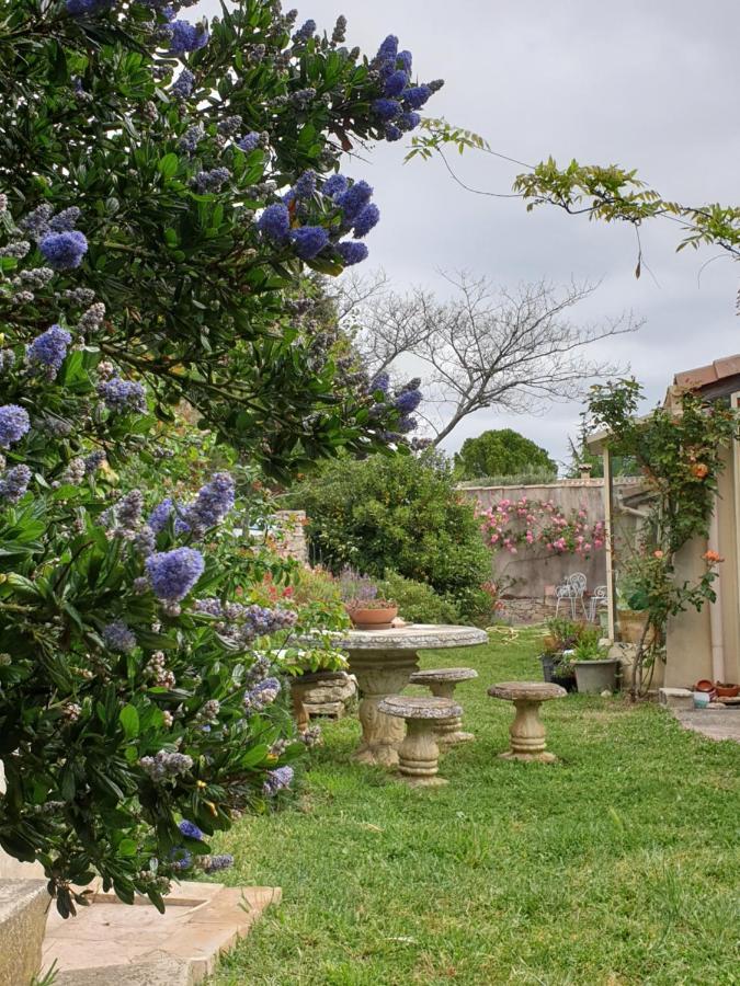 Pause Couleur Lavandula Roussas Exterior photo